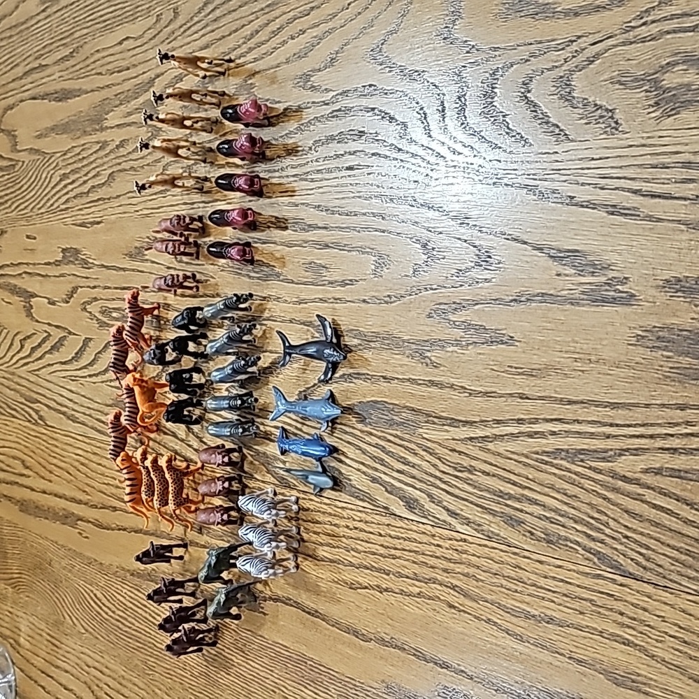 48 pc Toy Animals